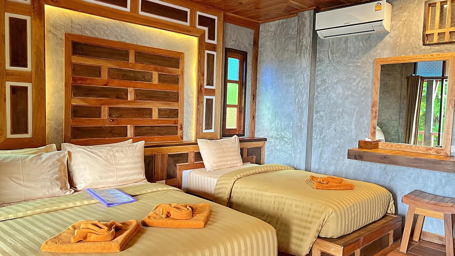 Phi Phi Relax Beach Resort