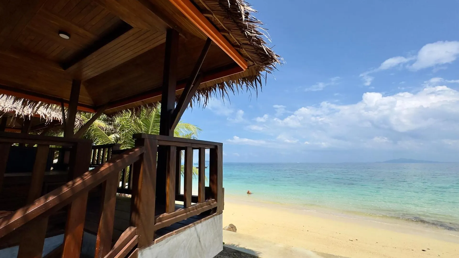 Phi Phi Relax Beach Resort
