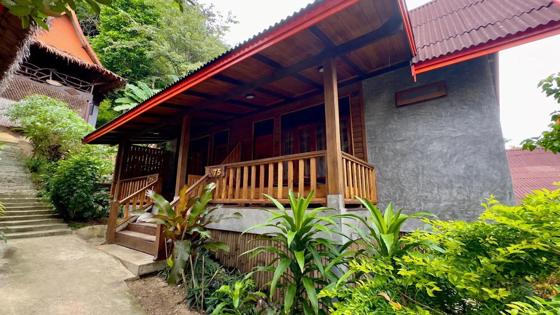 Phi Phi Relax Beach Resort  Ko Phi Phi