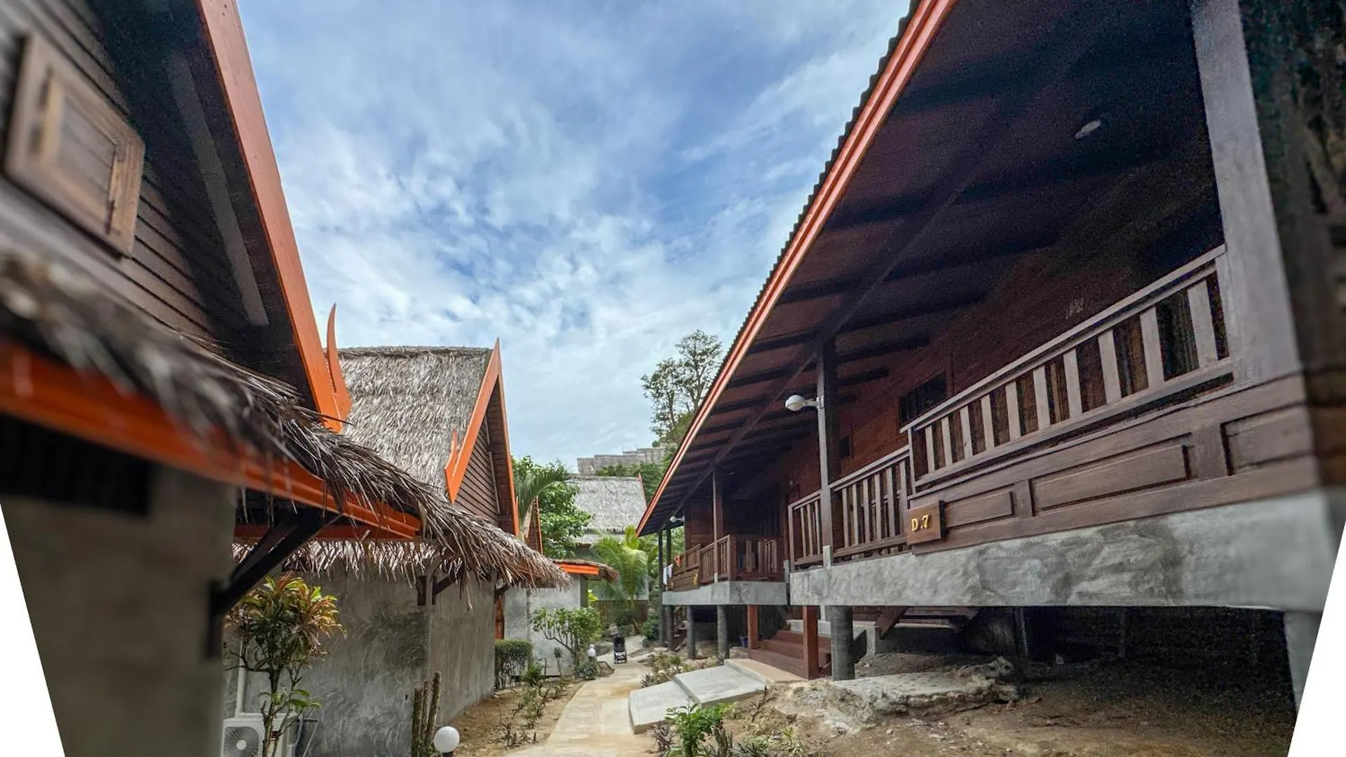 Phi Phi Relax Beach Resort