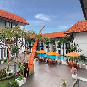 https://harris-hotel-tuban.hotelsseminyak.net