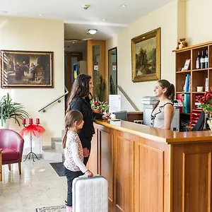 Jagerhof 2*, Garching bei München Německo