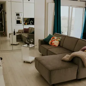 https://ng-new-gardens-apartment.poznan-hotels.com